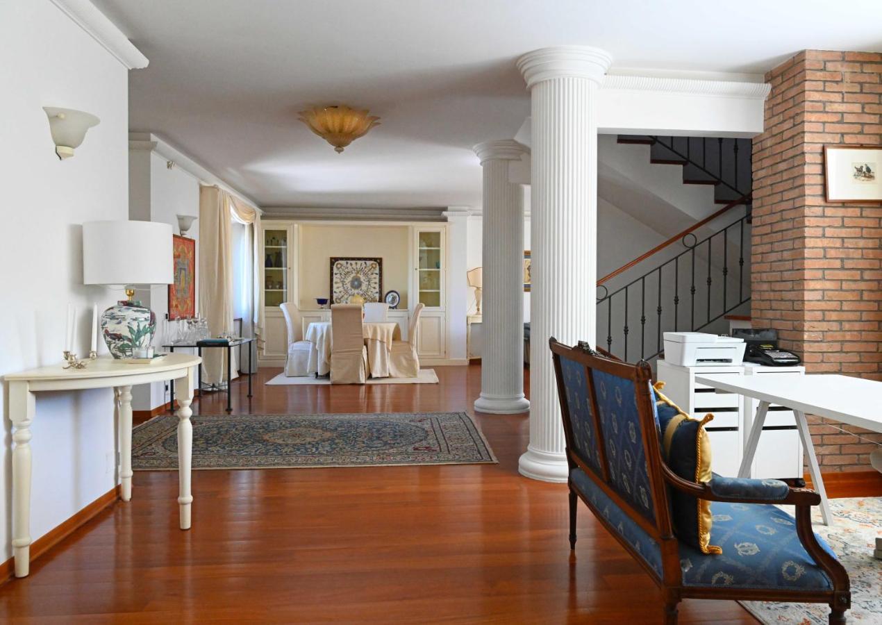ヌマーナ Aura Relais Bed & Breakfast エクステリア 写真