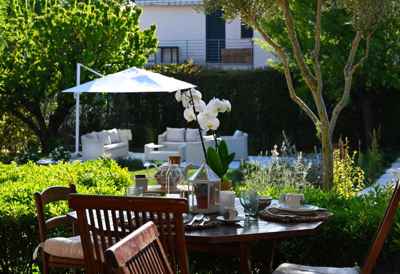ヌマーナ Aura Relais Bed & Breakfast エクステリア 写真